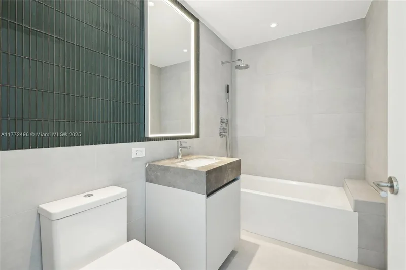 501 West Ave 4201/05, Miami Beach, Florida, United States. - Photo 20