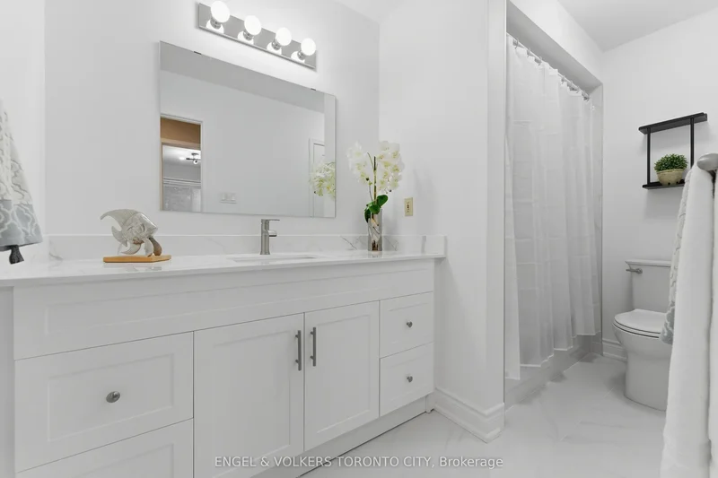 6 Kingsgate Crescent, East Gwillimbury, Ontario, Canada. - Photo 6