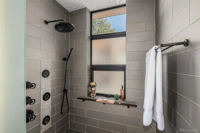 634 S Corona Street, Denver, Colorado, United States. - Photo 42
