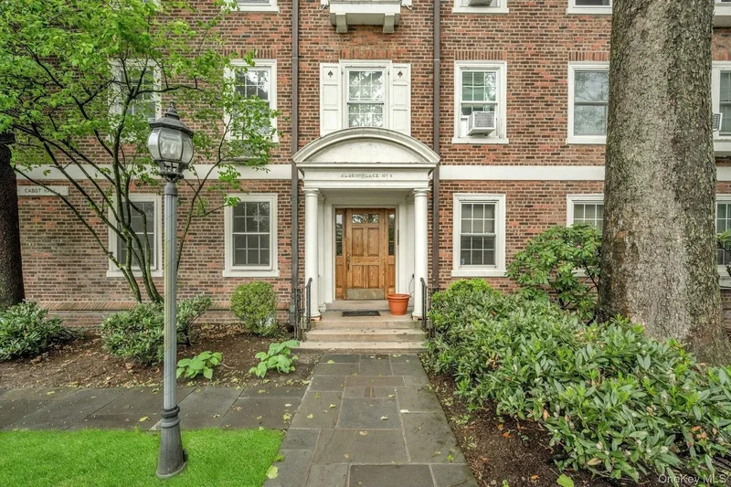 3 Alden Place #1A, Bronxville, New York, United States. - Photo 14