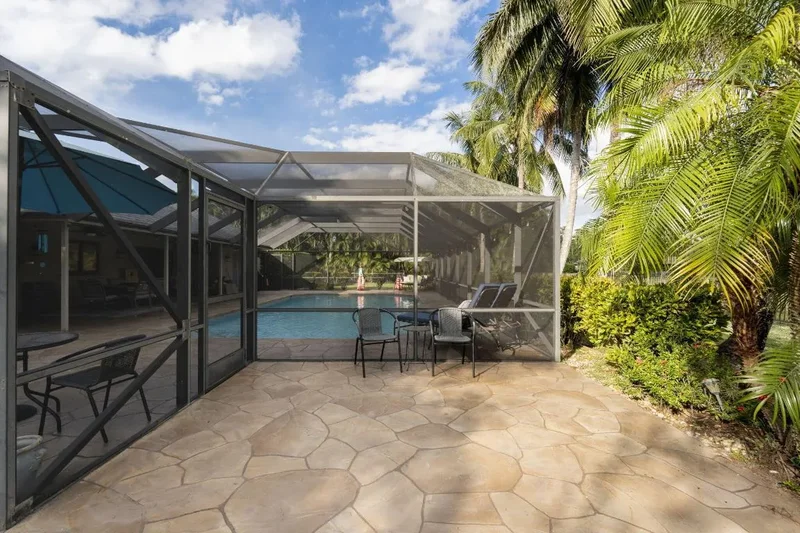 15270 Meadow Wood Drive, Wellington, FL 33414, Wellington, Florida, United States. - Photo 19