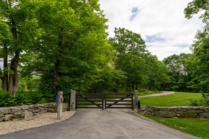 841 Winchester Rd, 06058, Connecticut, United States. - Photo 39