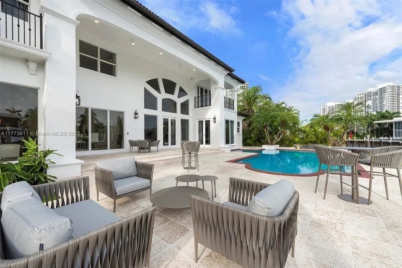455 Centre Is, Golden Beach, Florida, United States. - Photo 3