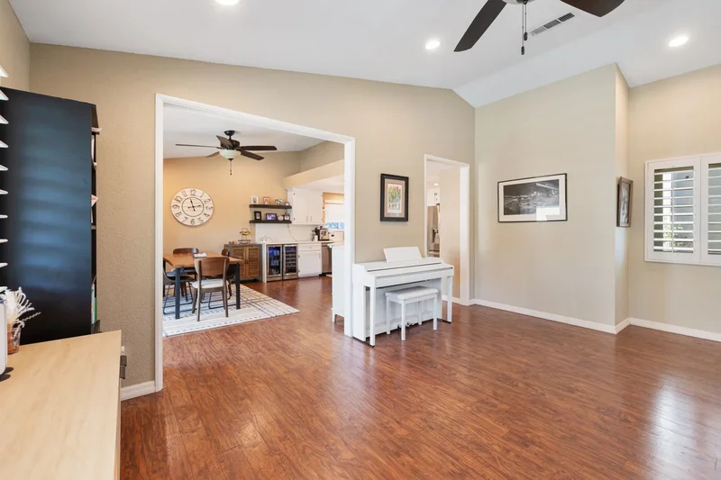 43911 La Carmela Drive , Palm Desert, CA 92211, Palm Desert, California, United States. - Photo 33