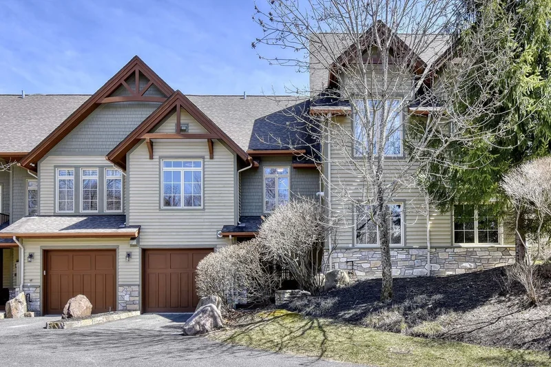 605 Ch. des Skieurs, Mont-Tremblant, Quebec, Canada. - Photo 17