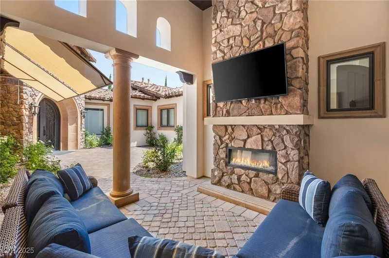 38 Pebble Dunes Court, Las Vegas, Nevada, United States. - Photo 39