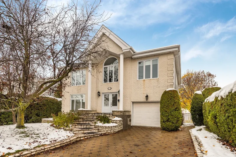 350 Rue Gouin  Saint-Bruno-de-Montarville (Montérégie)