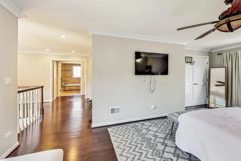1807 N 79th Avenue, Elmwood Park, Illinois, United States. - Photo 27