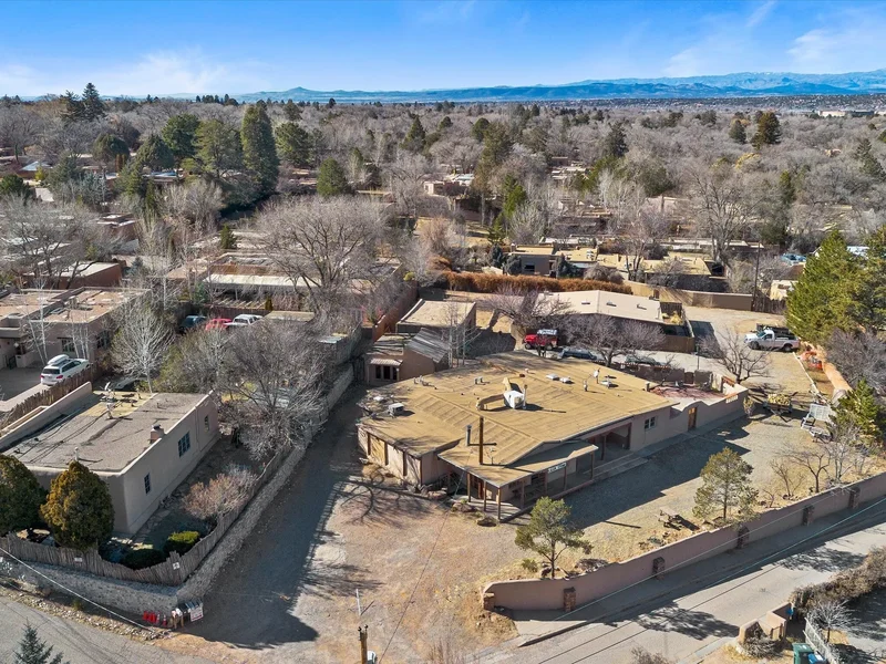 420 Camino Don Miguel, Santa Fe, NM 87505, Santa Fe, New Mexico, United States. - Photo 60