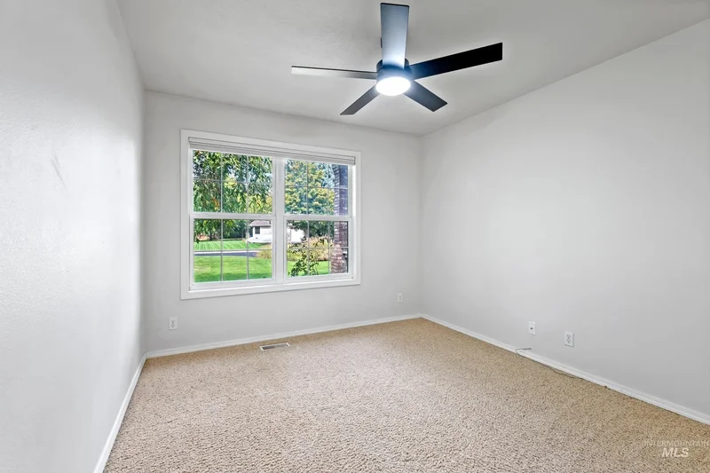 1399 Newfield Drive West, Eagle, ID 83616, Eagle, Idaho, United States. - Photo 26
