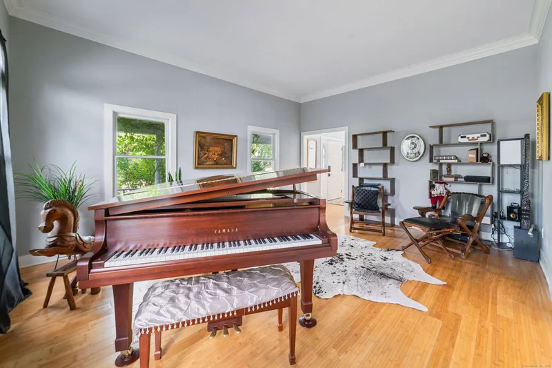 7 Charter Ridge Drive, Newtown, Connecticut, United States. - Photo 10