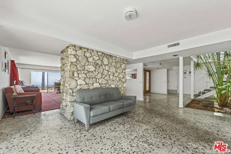 16647 Charmel Lane, Los Angeles, California, United States. - Photo 6
