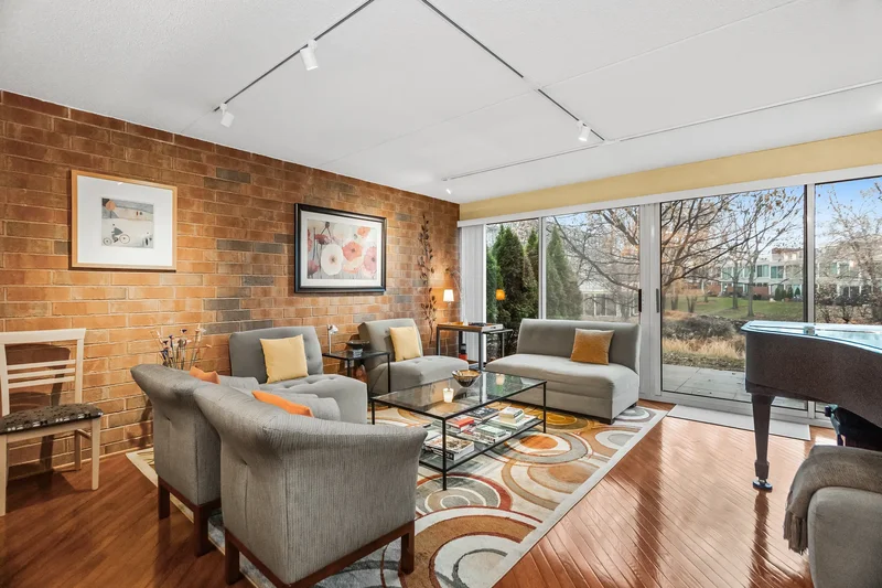 3451 Harrison Street , Evanston, IL 60201, Evanston, Illinois, United States. - Photo 2