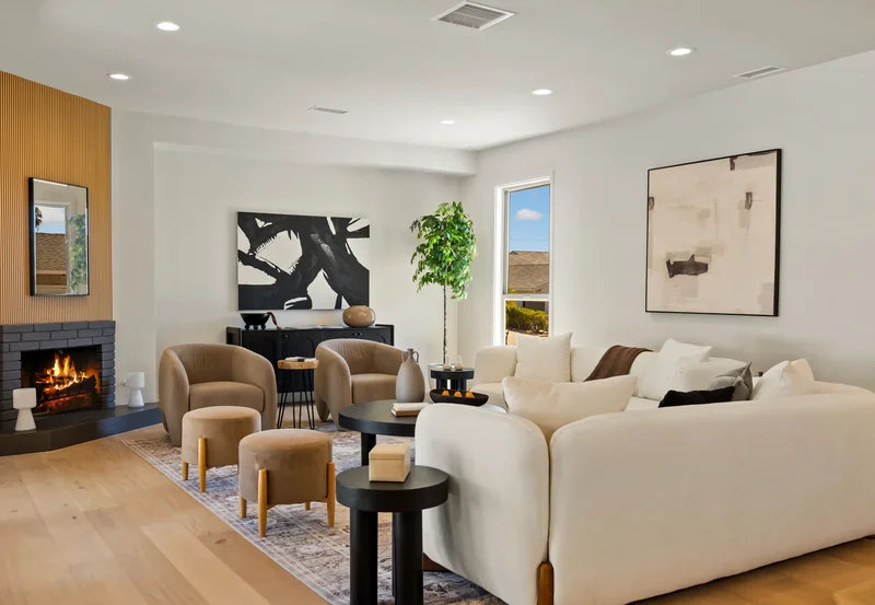 5949 South Garth Avenue , Los Angeles, CA 90056, Los Angeles, California, United States. - Photo 3