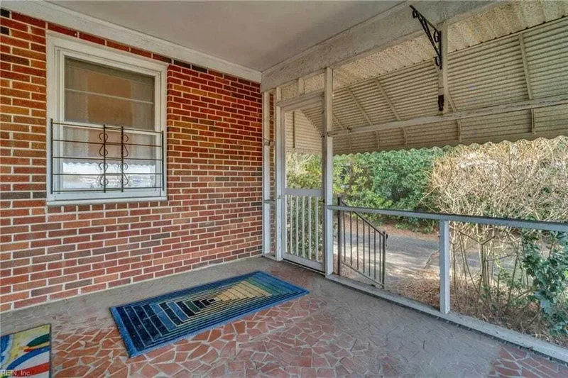 1 WARWICK Street, Portsmouth, Virginia, United States. - Photo 17