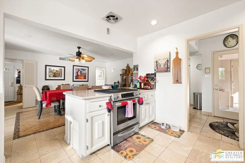 344 N Sunset Way, Palm Springs, CA 92262, Palm Springs, California, United States. - Photo 18