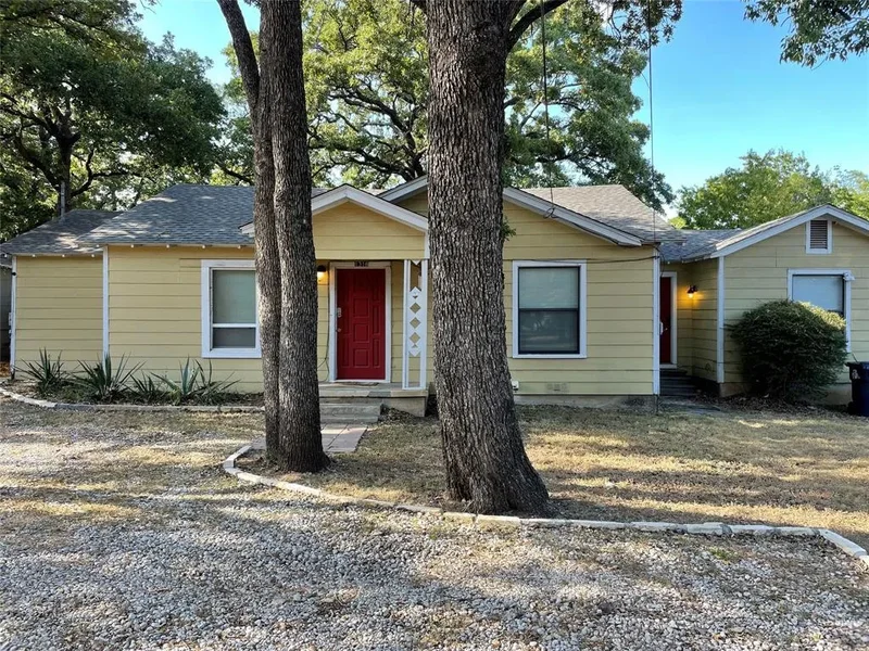 1303 Fannin Street, Denton, Texas, United States. - Photo 25
