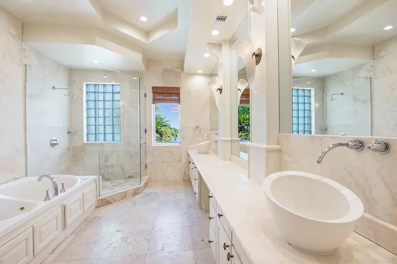 VISCAYA HOME, GOVERNOR'S HARBOUR CREEK, West Bay, West Bay, Cayman Islands. - Photo 4