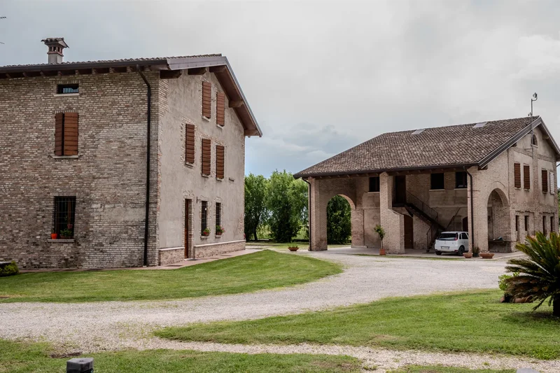 Via Garzara, Lombardy, Italy. - Photo 20