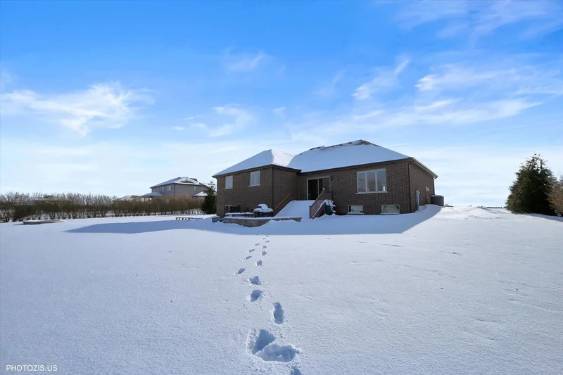 13520 W Delaney Road, New Lenox, Illinois, United States. - Photo 31