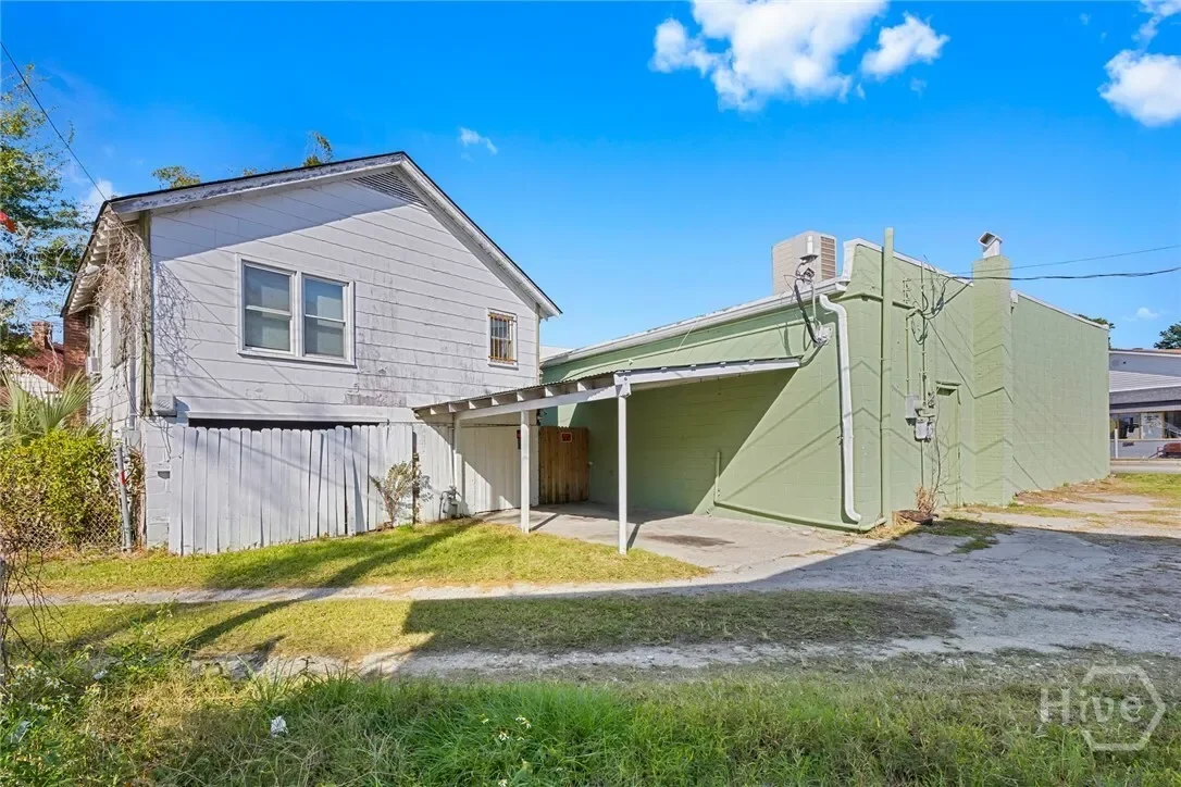 Exterior photo 9