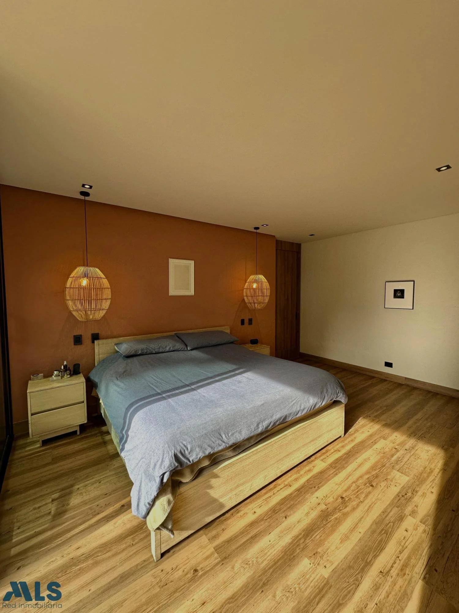 Gallery photo 3