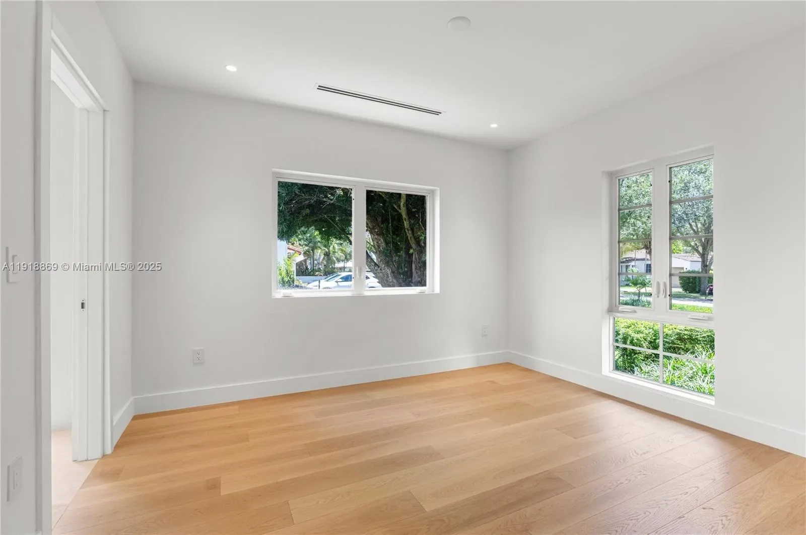 45 NE 104th St, Miami, Florida, United States. - Photo 35