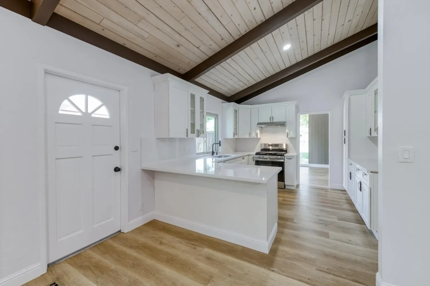 1904 Fairway Avenue S, Fresno, CA 93727, Fresno, California, United States. - Photo 11