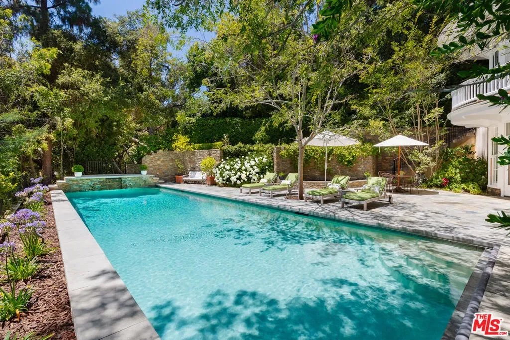 2041 Mandeville Canyon Road, Los Angeles, California, United States. - Photo 2