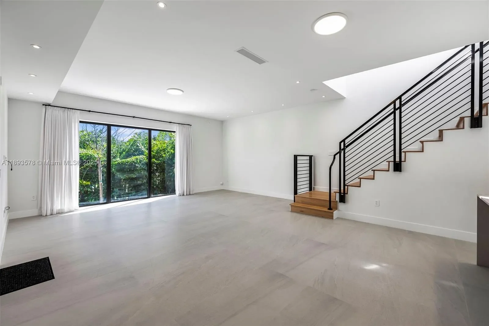 Gallery photo 10