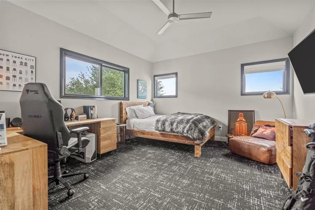 2413 Lofton Terrace, Fort Worth, Texas, United States. - Photo 24
