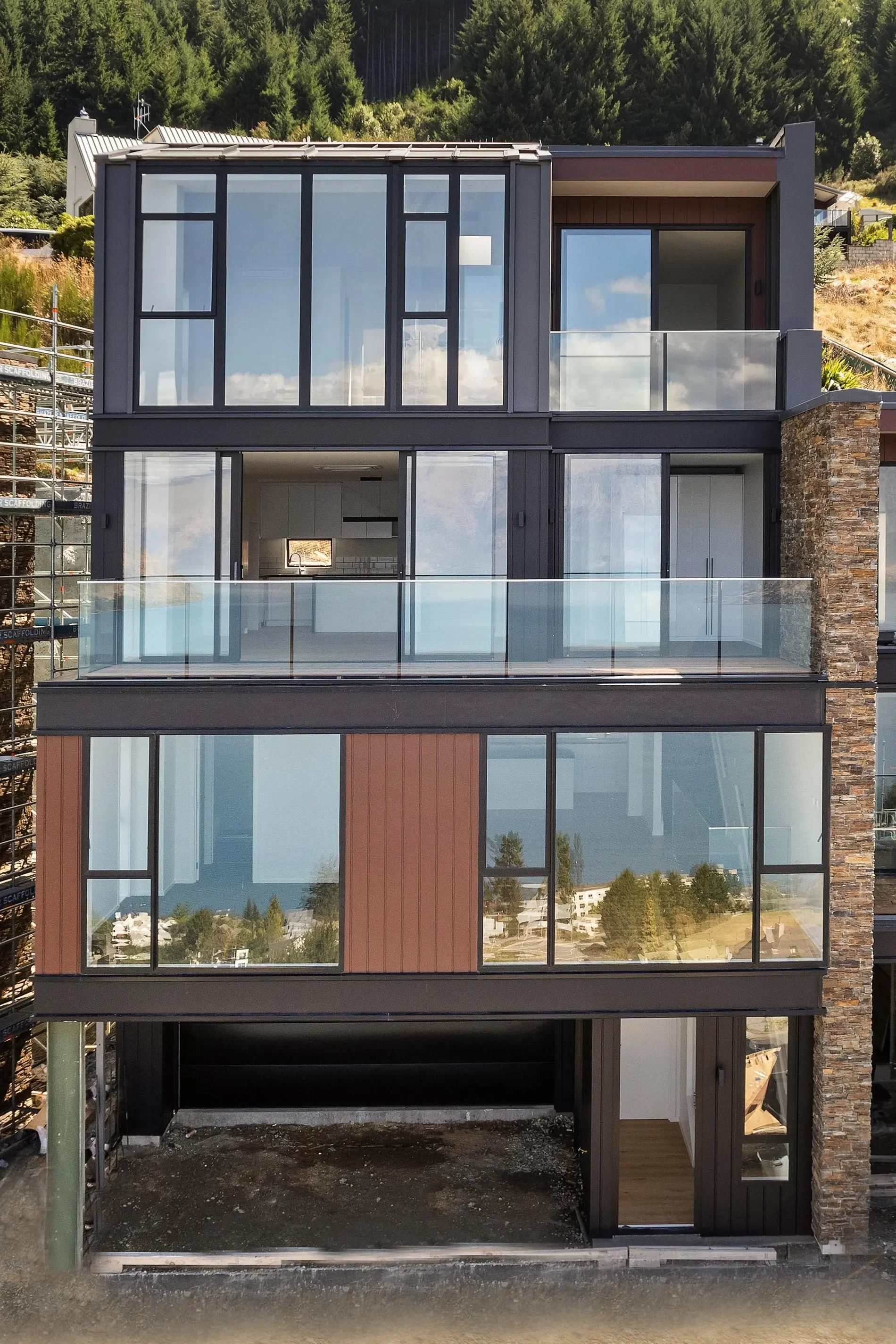Exterior photo 3