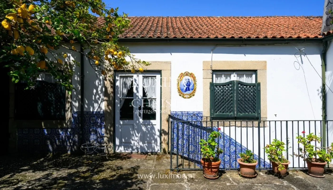Exterior photo 2