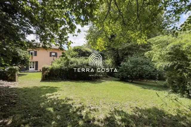Property 11km from the beaches in an exceptional setting