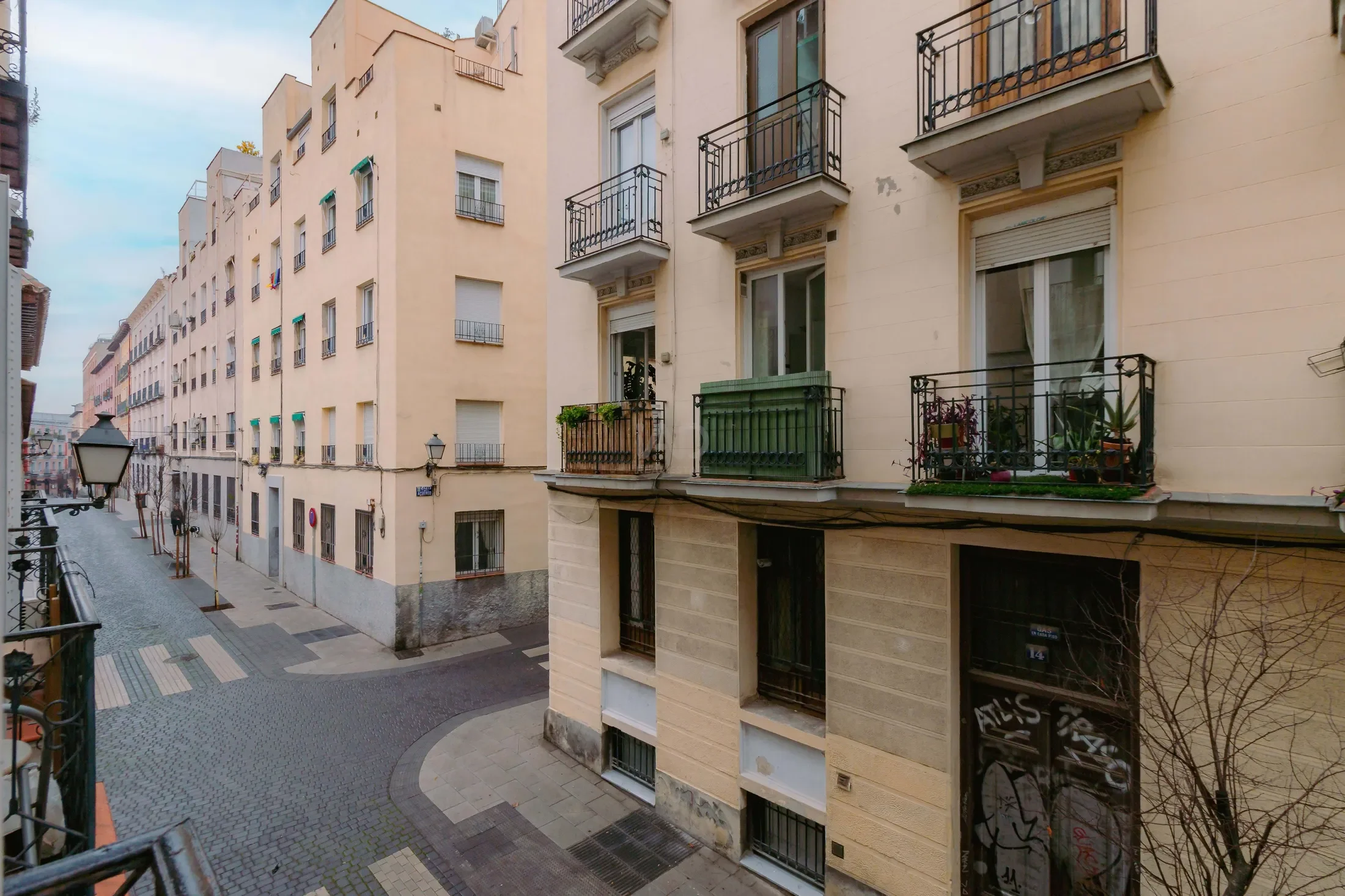 Exterior photo 7