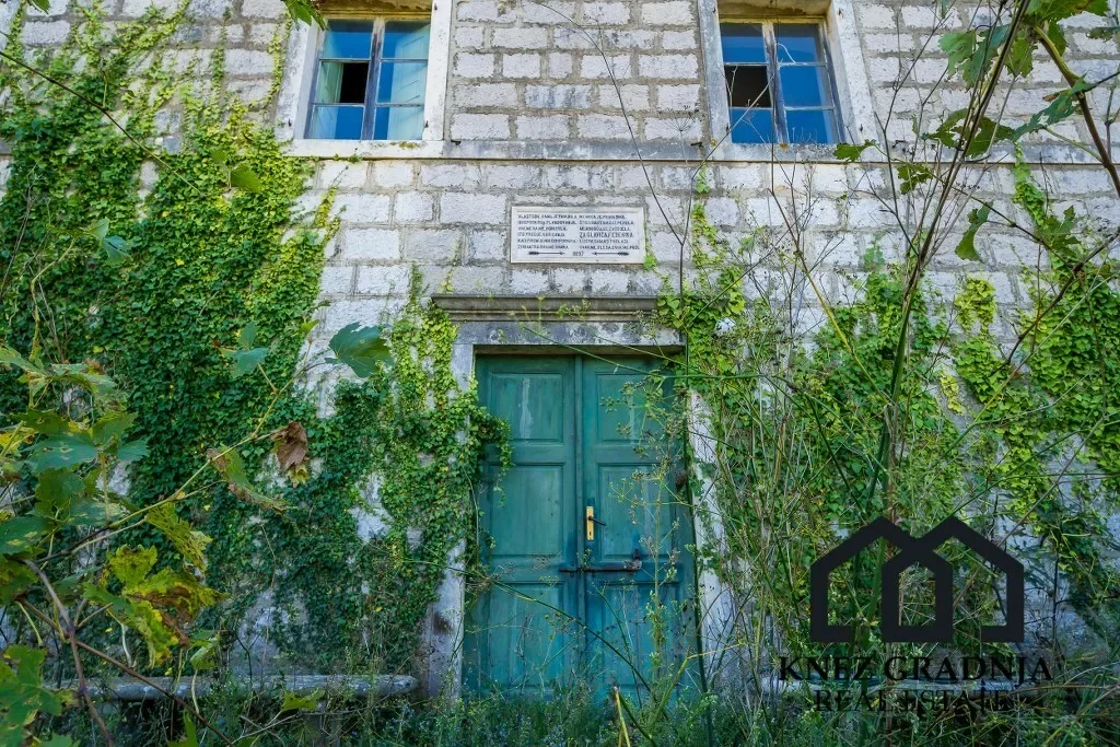 Exterior photo 10