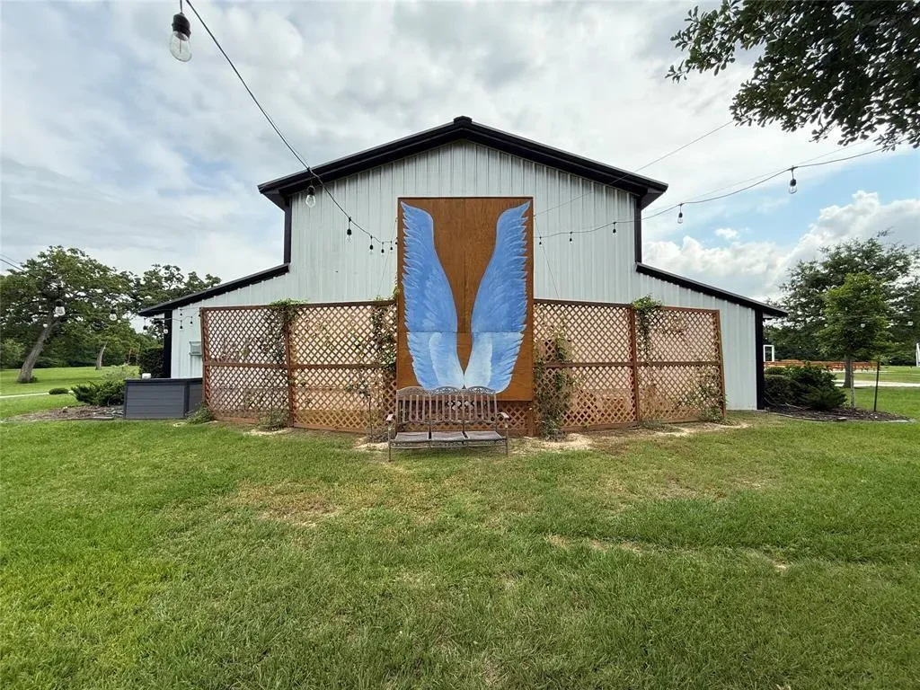 601 E Collard Street, Madisonville, Texas, United States. - Photo 24