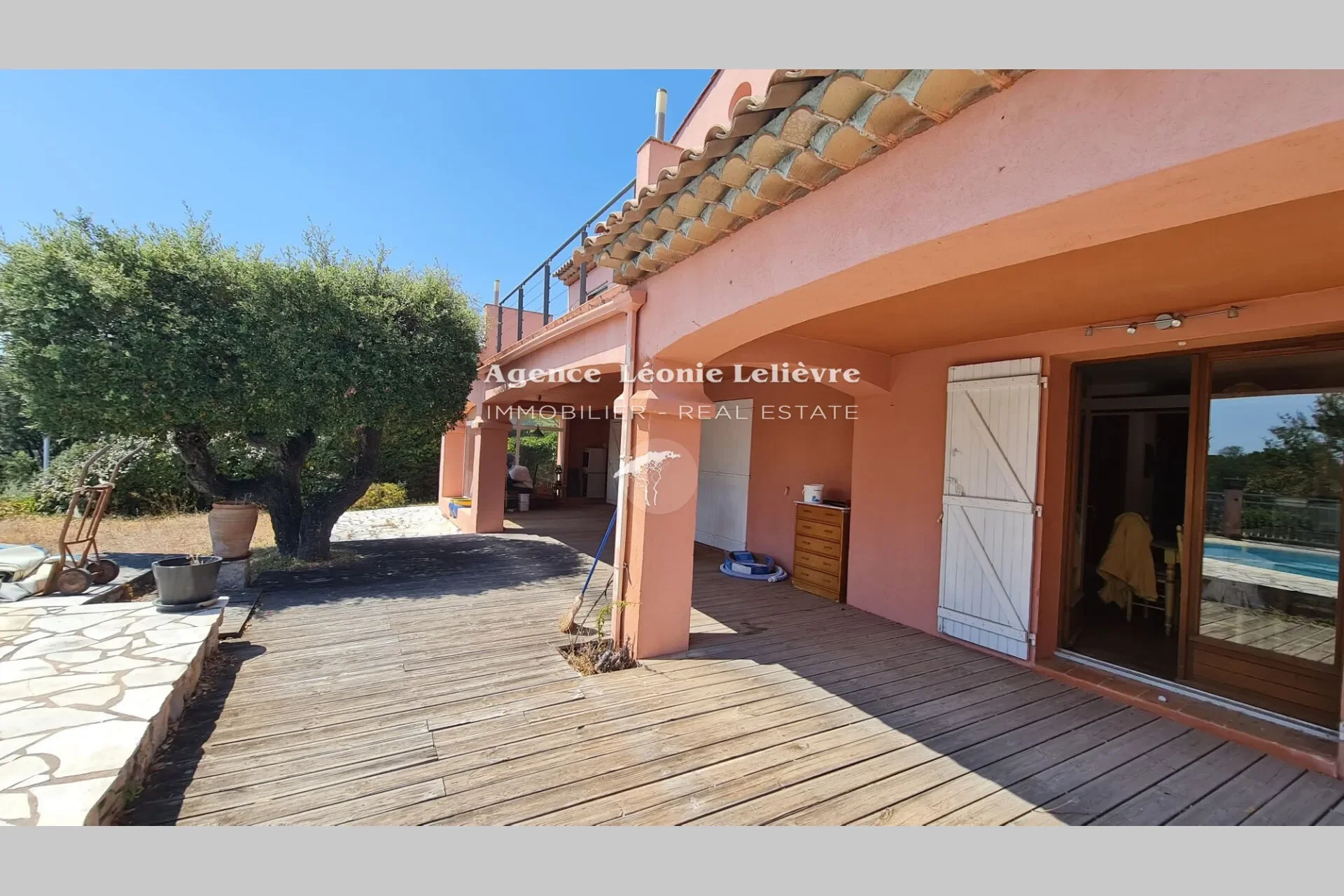 Roquebrune-sur-Argens, Provence-Alpes-Côte d'Azur, France. - Photo 5