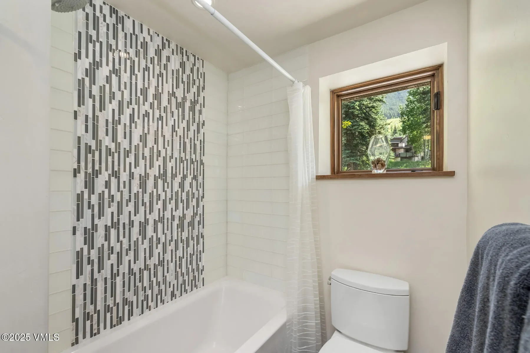 2764 S Frontage Road, Vail, Colorado, United States. - Photo 33