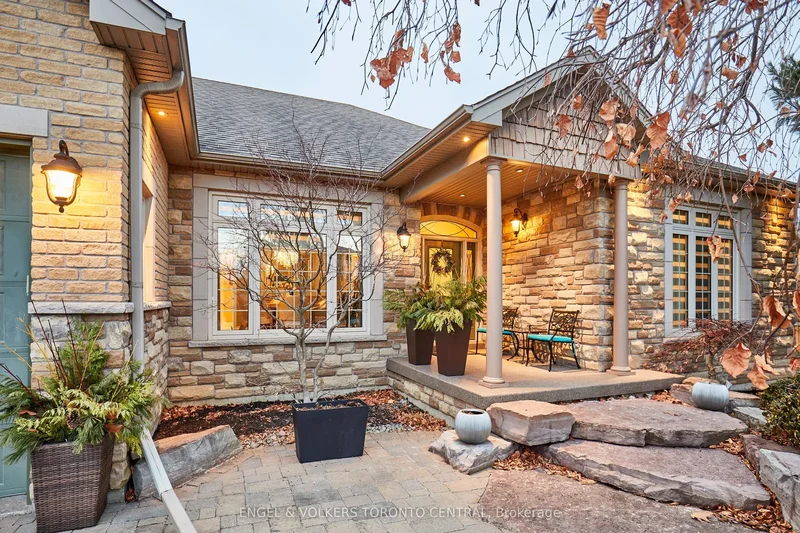 Beautiful Three-Bedroom  Bungalow