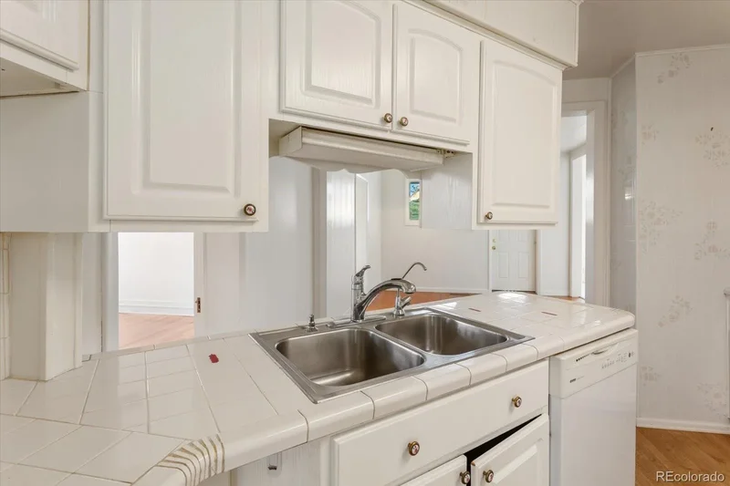 3 Bedrooms Single Family Detached
