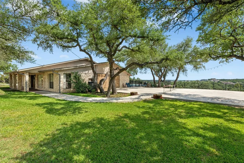 110 Longhorn LN, Dripping Springs, Texas, United States. - Photo 32