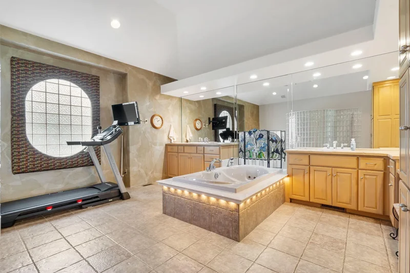 5364 S Castlebay Drive, Springfield, MO 65809, Springfield, Missouri, United States. - Photo 61