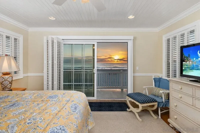 2740 Ocean Front Walk, San Diego, CA 92109, San Diego, California, United States. - Photo 21