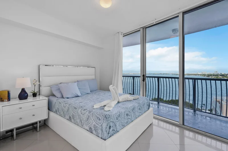 1750 N Bayshore Dr,Miami, Fl, 33132