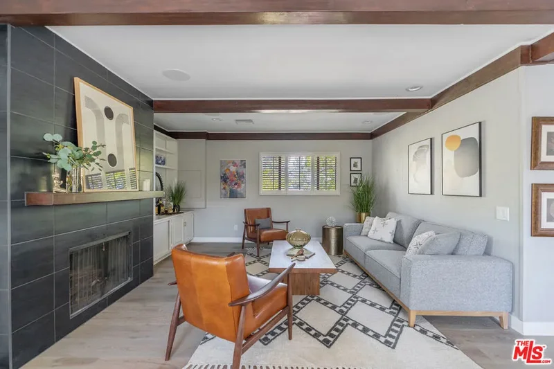 5858 Mcdonie Avenue, Los Angeles, California, United States. - Photo 4