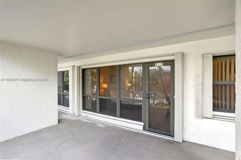 1800 S Ocean Blvd, Hillsboro Beach, Florida, United States. - Photo 30