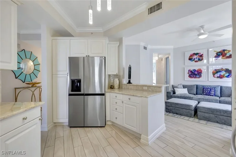 410 Flagship Drive 501, Naples, Florida, United States. - Photo 30