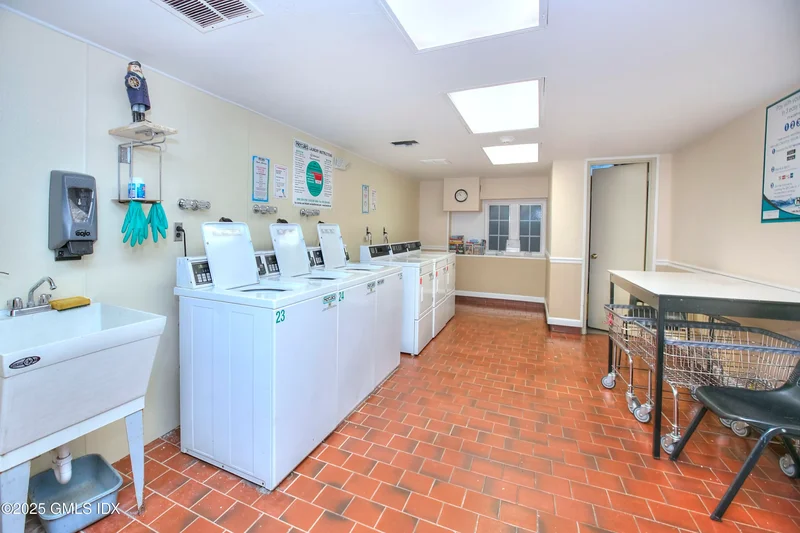 4 Putnam Hill #2B, Greenwich, Connecticut, United States. - Photo 23