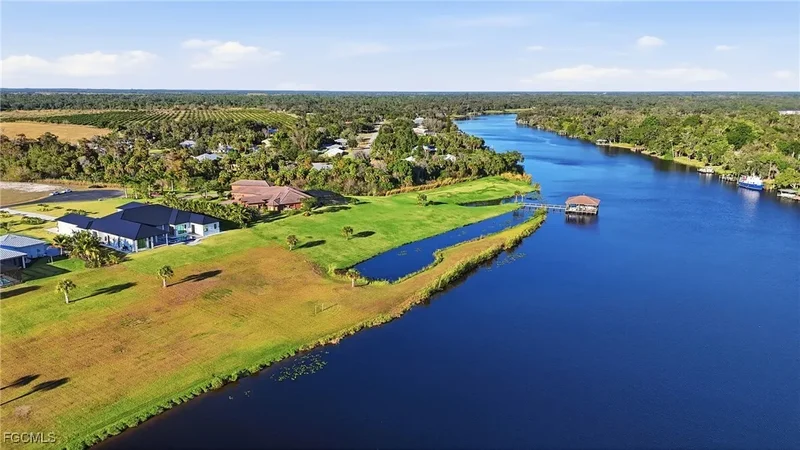 2532 CALOOSA SHORES DR, 33935, Florida, United States. - Photo 50